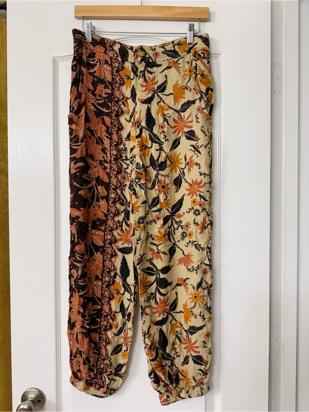 Anthropologie • Floral Patchwork Joggers in Cream, Rust, Dark Brown